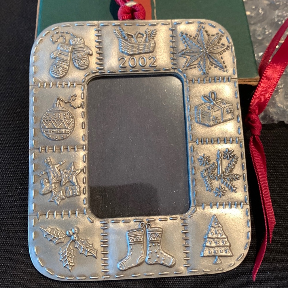Longaberger 2002 Pewter Picture Frame. With box.